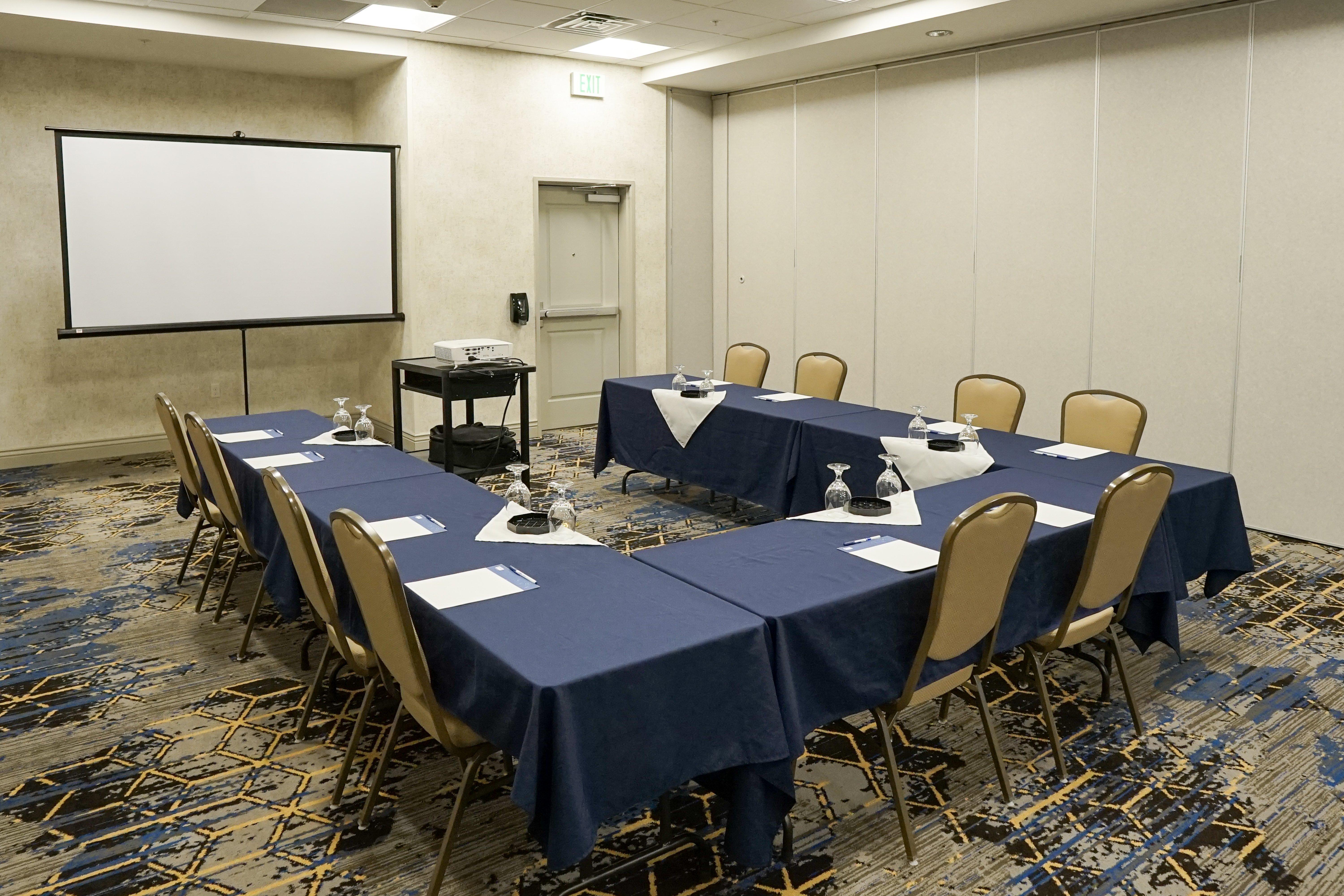 Holiday Inn Express & Suites - Aurora Medical Campus By Ihg Luaran gambar
