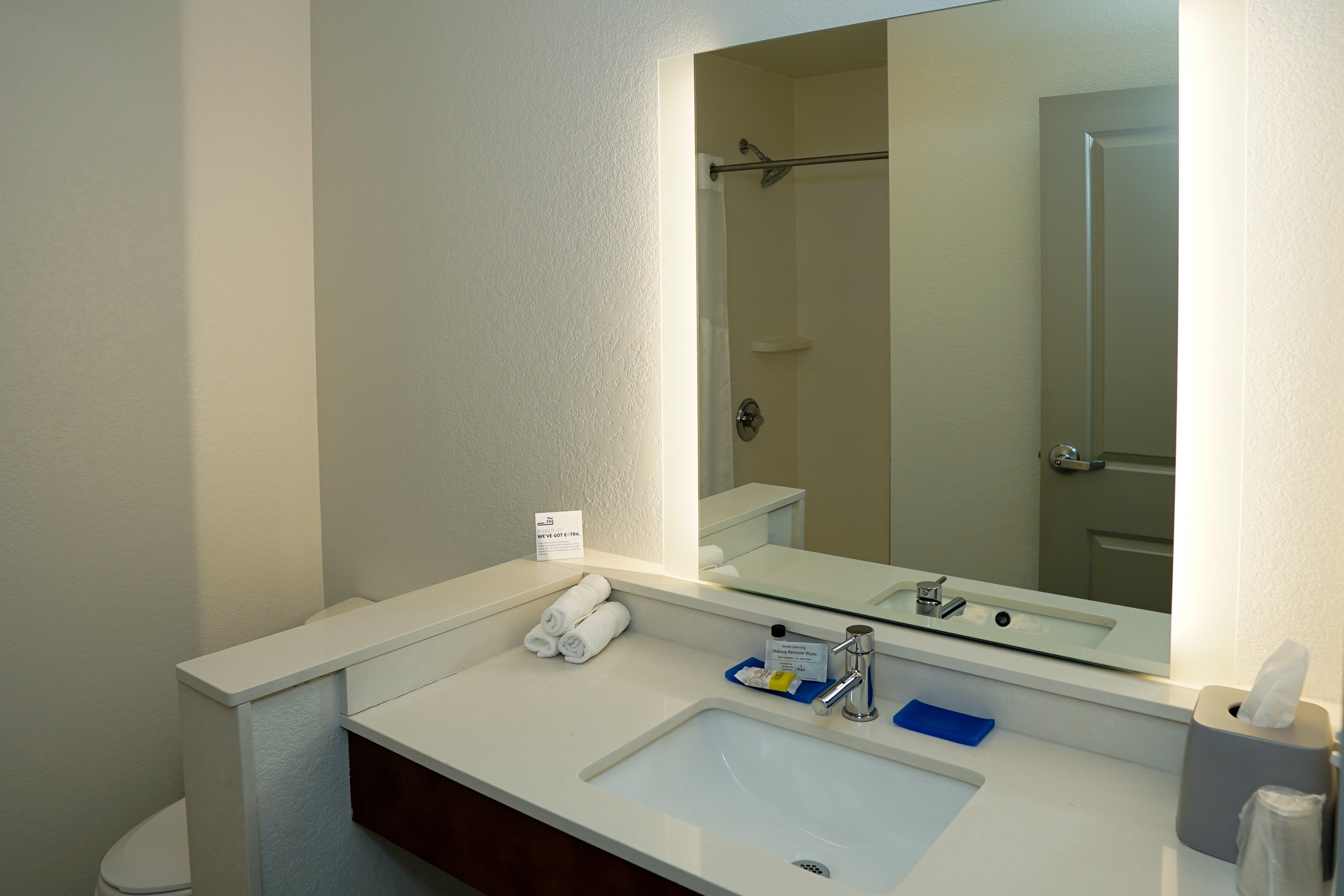 Holiday Inn Express & Suites - Aurora Medical Campus By Ihg Luaran gambar
