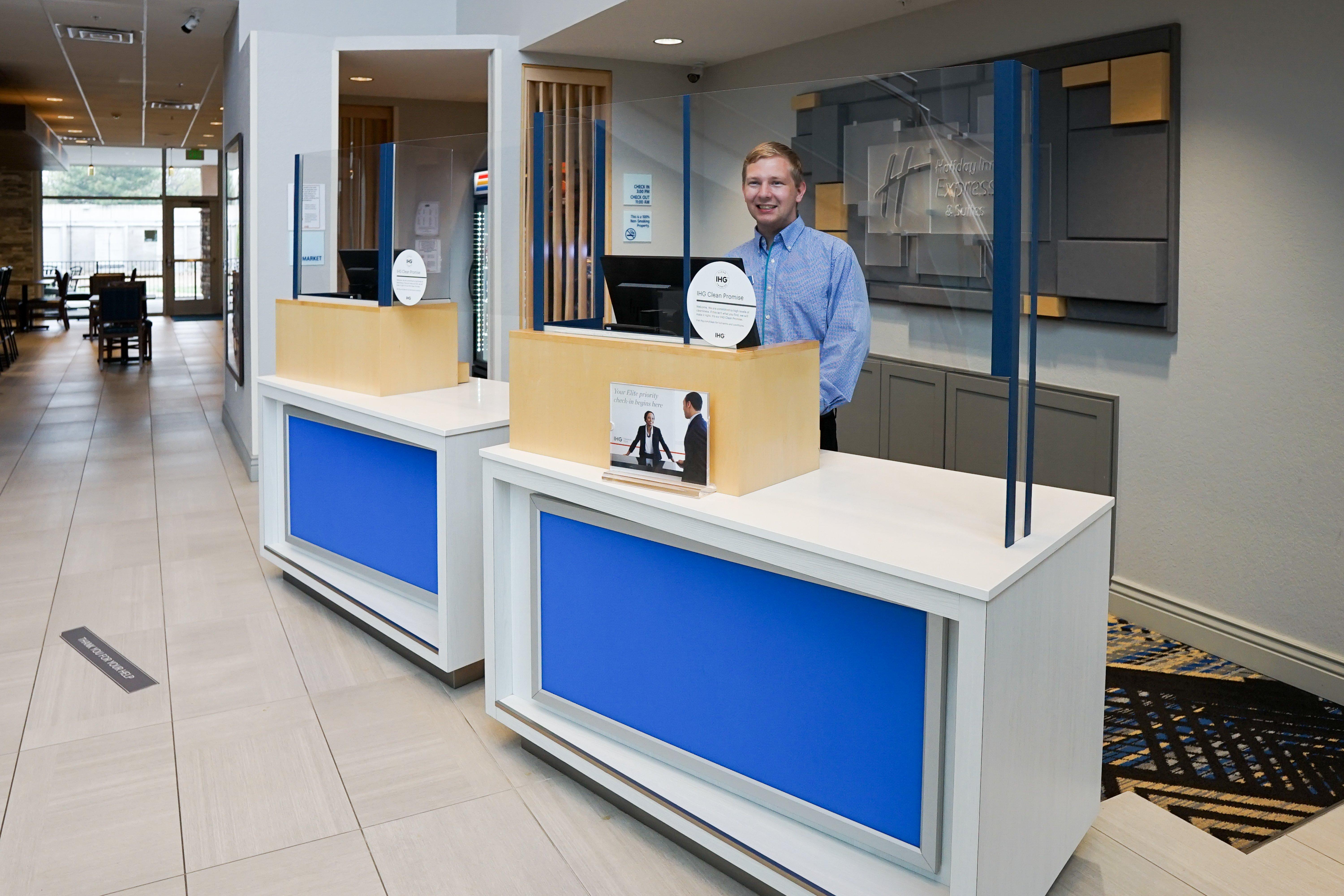Holiday Inn Express & Suites - Aurora Medical Campus By Ihg Luaran gambar